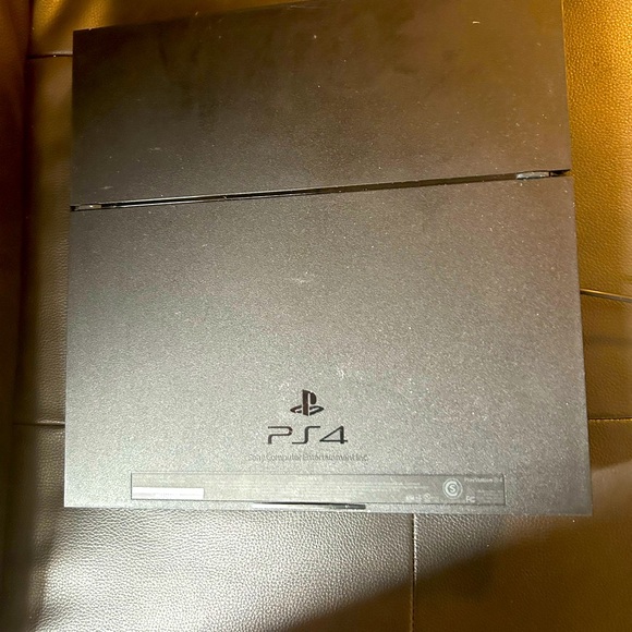 PS4 Gaming System - Picture 5 of 6